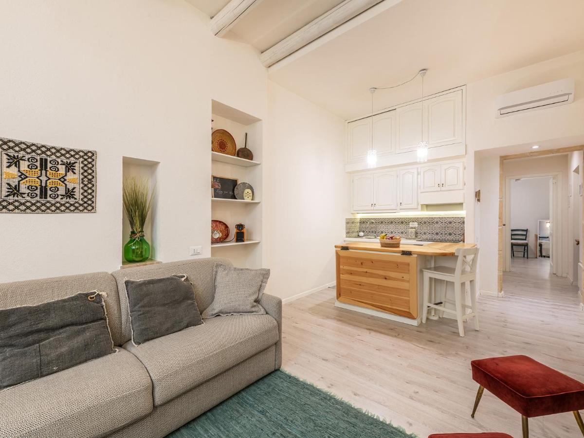 Marco'S Stylish Home In The Heart Of カリアリ エクステリア 写真